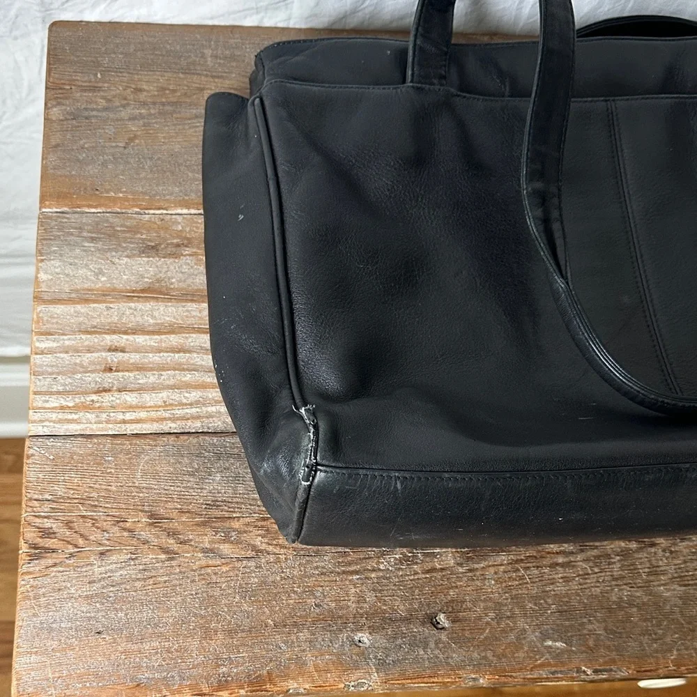Tignanello sleek black